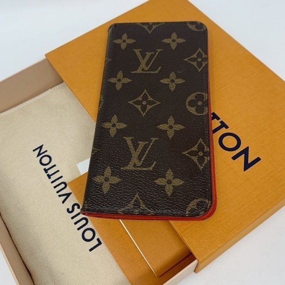 Louis Vuitton iPhone Monogram Canvas Folio Case - Picture 1 of 11